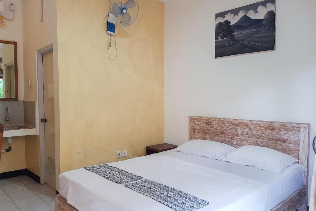 Чангу: OYO 90362 Laterrasse Guest House