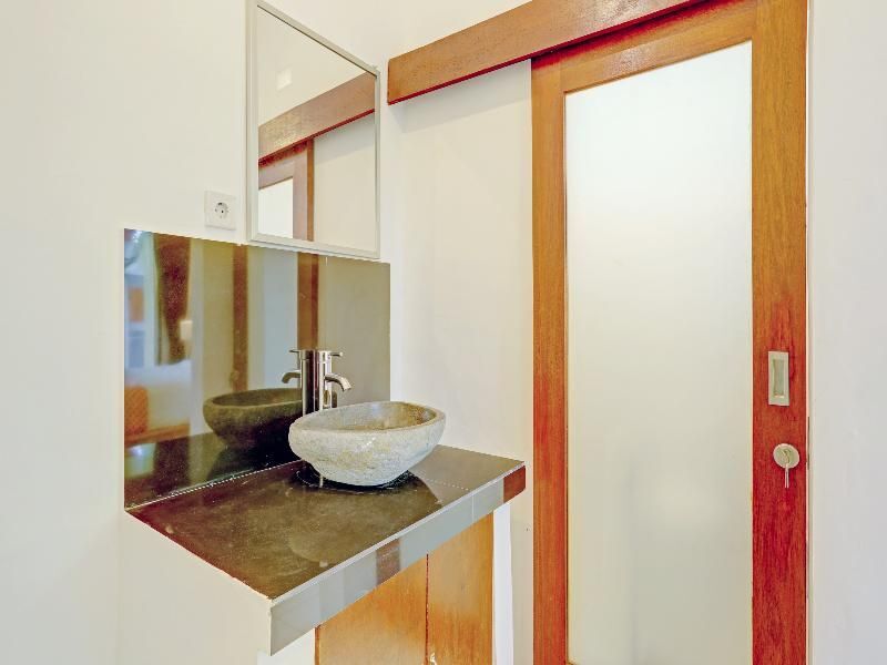Чангу: OYO 90337 Wiguna Homestay