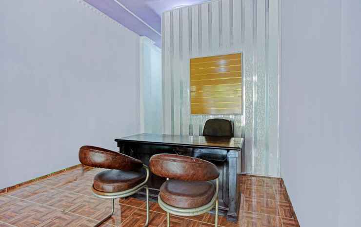 Бандар-Лампунг: OYO 90340 Al Bayt Homestay Syariah