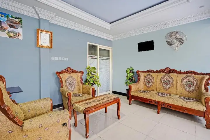 Сурабая: OYO 90370 Habibie Homestay Syariah