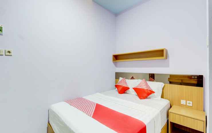 Суракарта: OYO 90373 Griya Nira 3 Syariah Putri