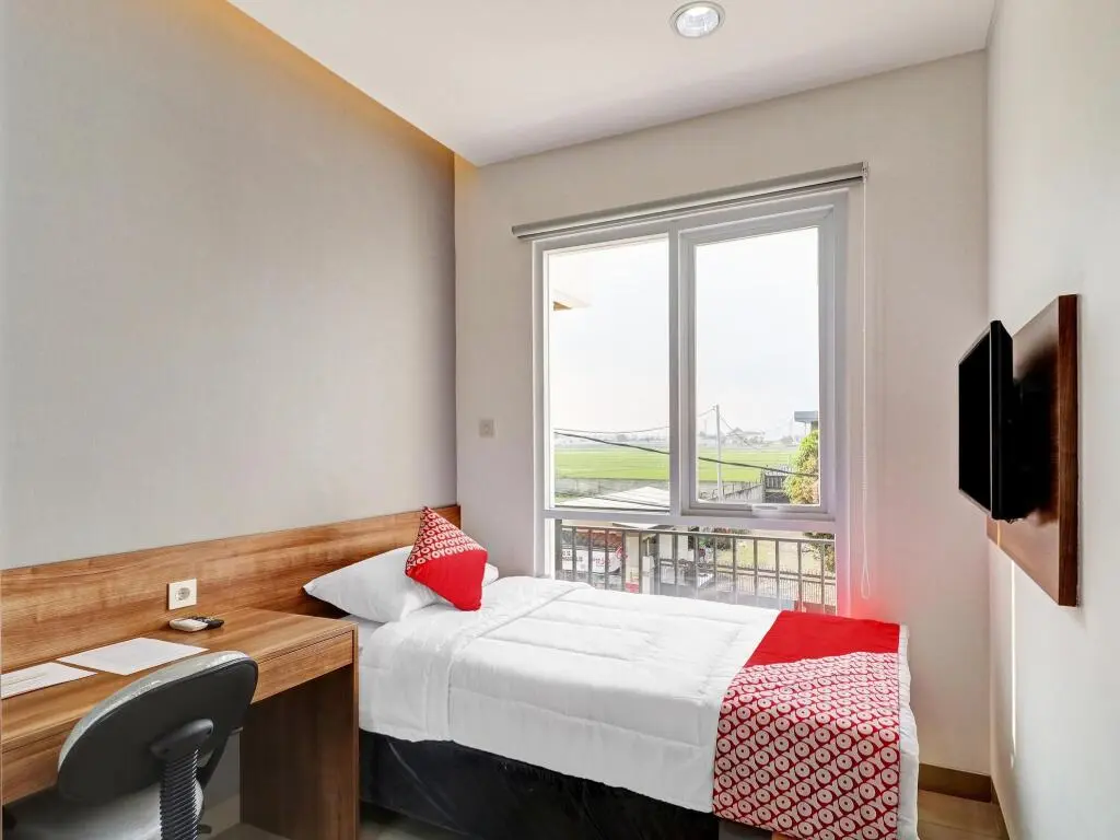 Падаларанг: OYO 90398 Socialite Residence Hotel