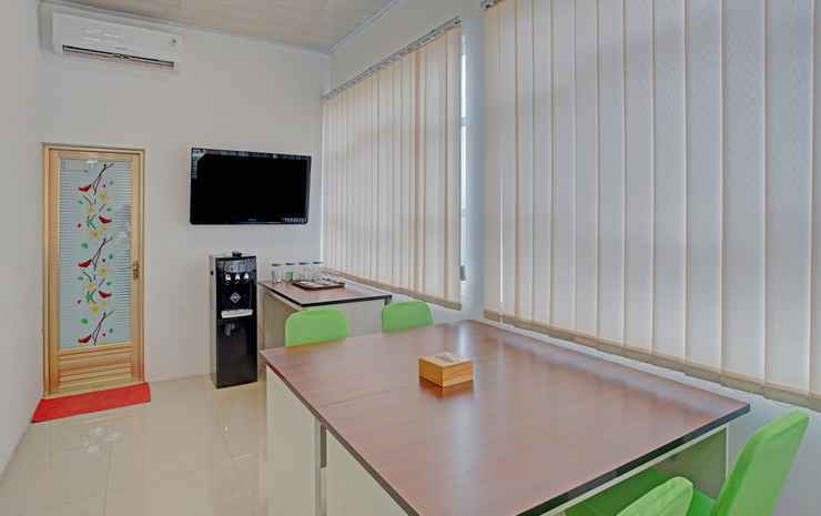 Принсеву: OYO 90404 Pringombo Homestay 2 Syariah