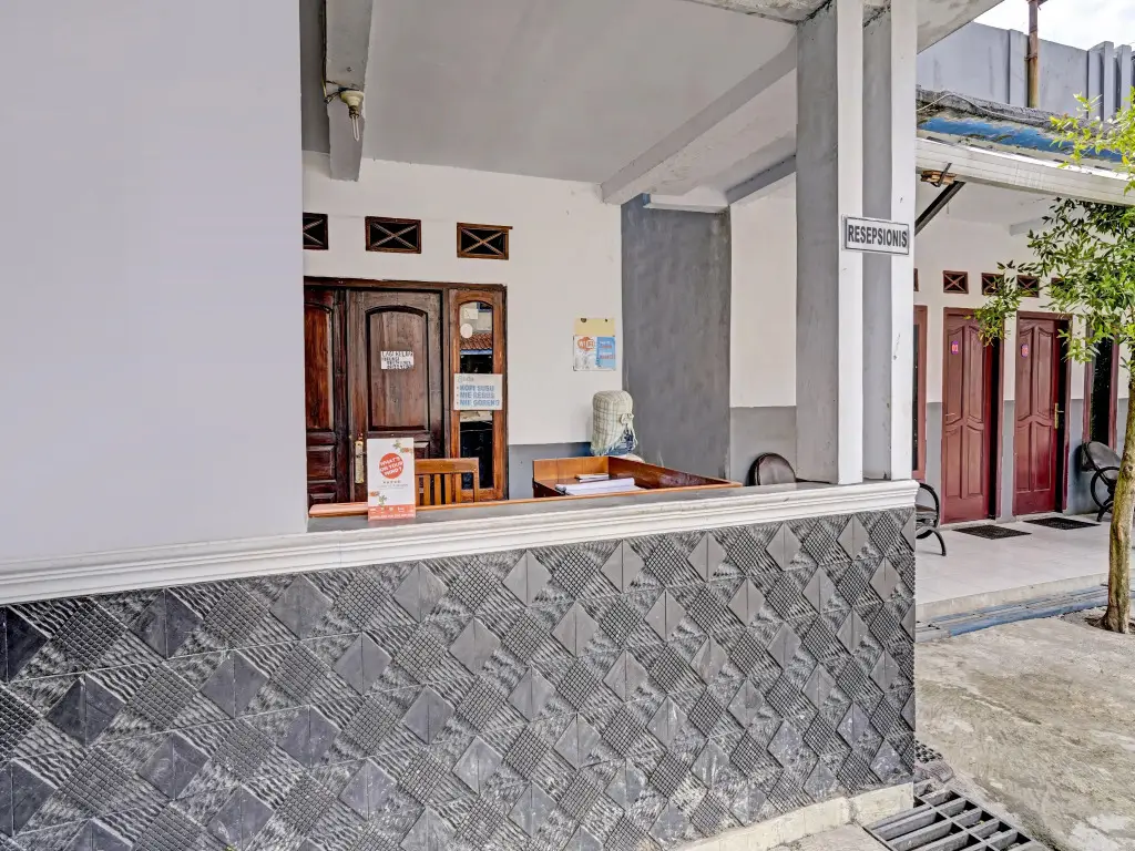 Кунинган: OYO 90405 Penginapan Sasti Kuningan Near Taman Cirendang