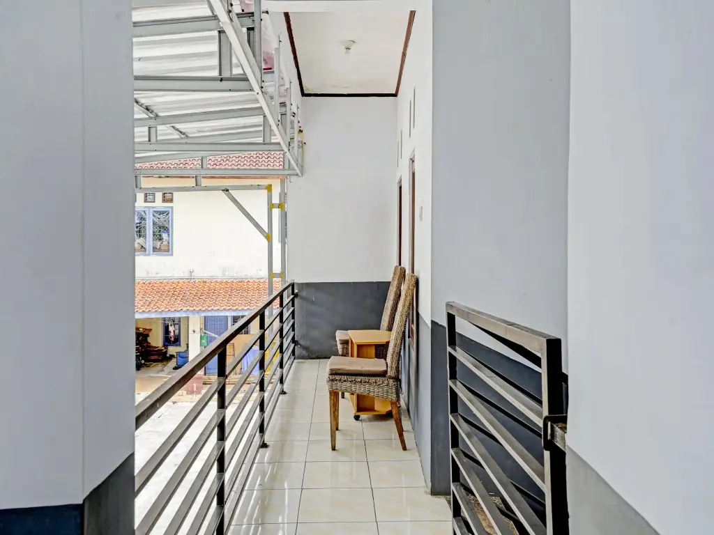 Кунинган: OYO 90405 Penginapan Sasti Kuningan Near Taman Cirendang