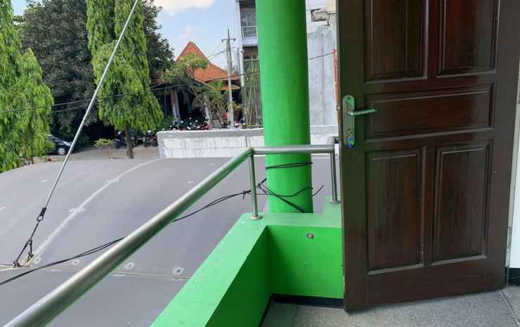 Сурабая: OYO 90427 Greenhouse Homestay Syariah