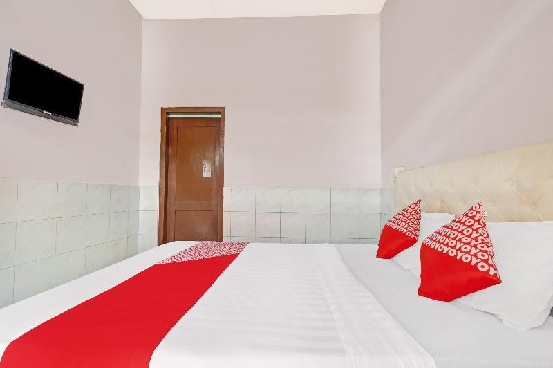Суракарта: OYO 90446 Hotel Pajang Indah