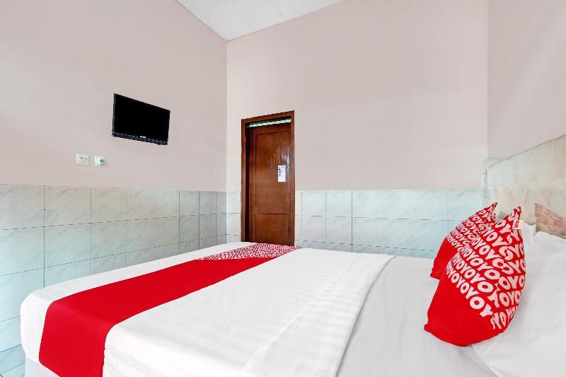 Суракарта: OYO 90446 Hotel Pajang Indah