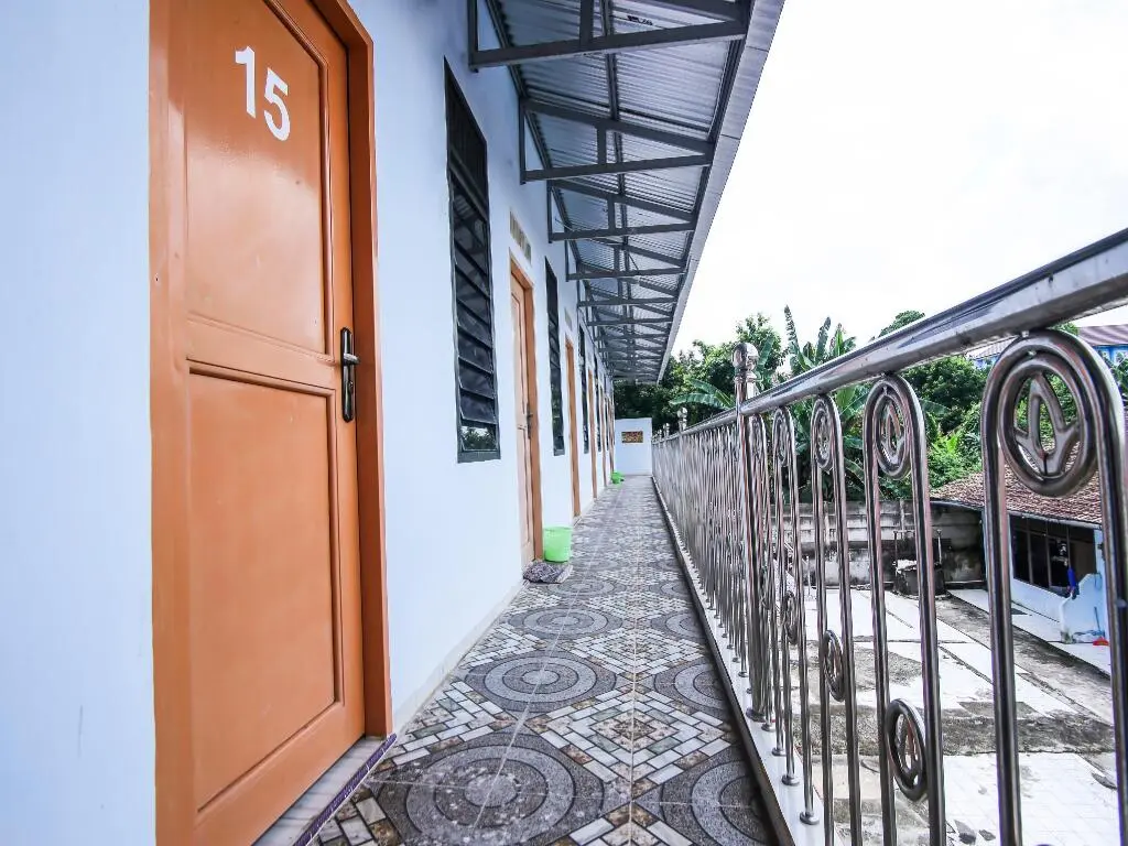 Палембанг: OYO Life 90433 Serasi Kost