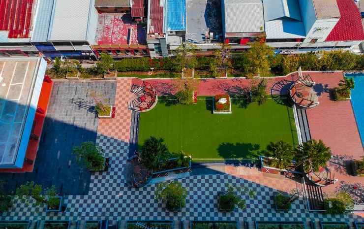Макассар: Luxurious and Great 1BR at Vida View Makassar Apartment By Travelio