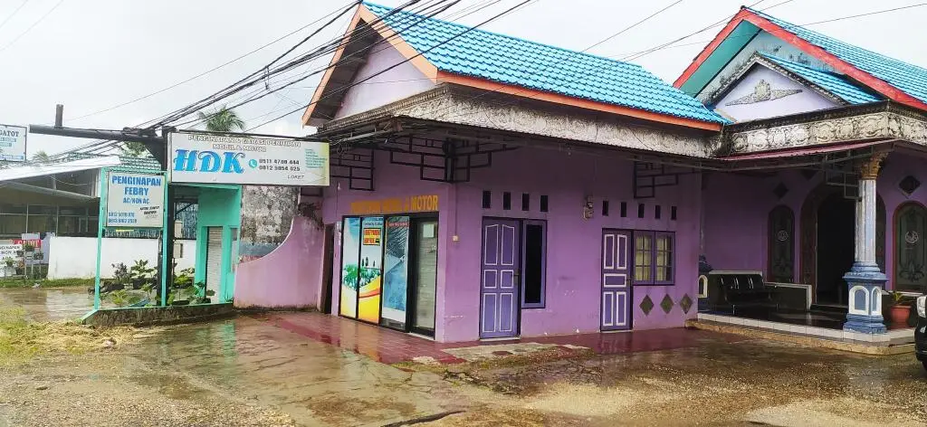 Банджанбару: OYO 90430 Penginapan Hdk