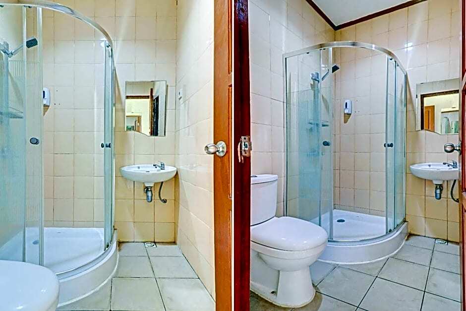 Лембанг: OYO 90461 Graha Atmadja Syariah Guest House