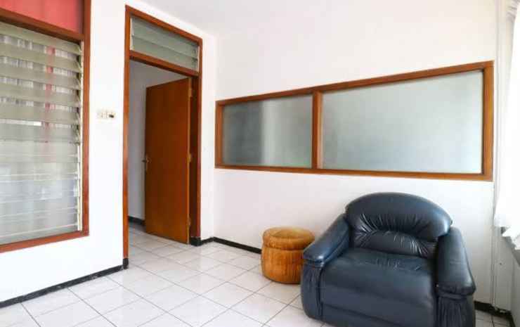 Бату: Oyo 90481 Vanda Guest House Batu