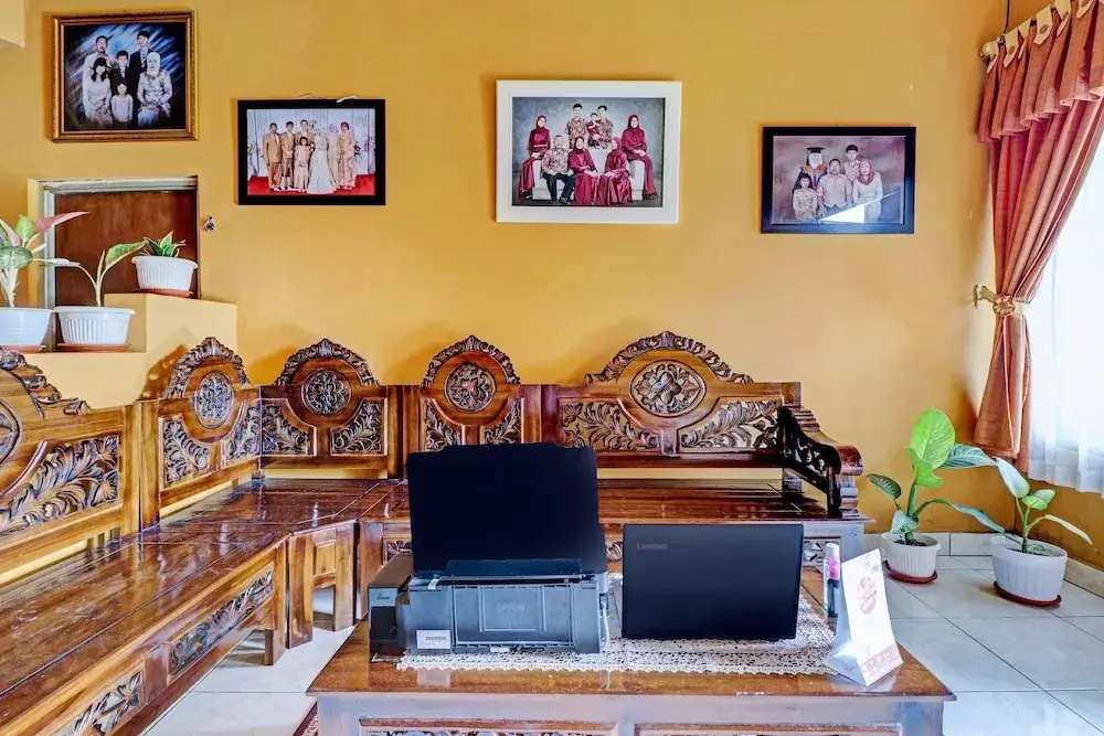 Лембанг: OYO 90454 Adinda Homestay Cibodas Lemban