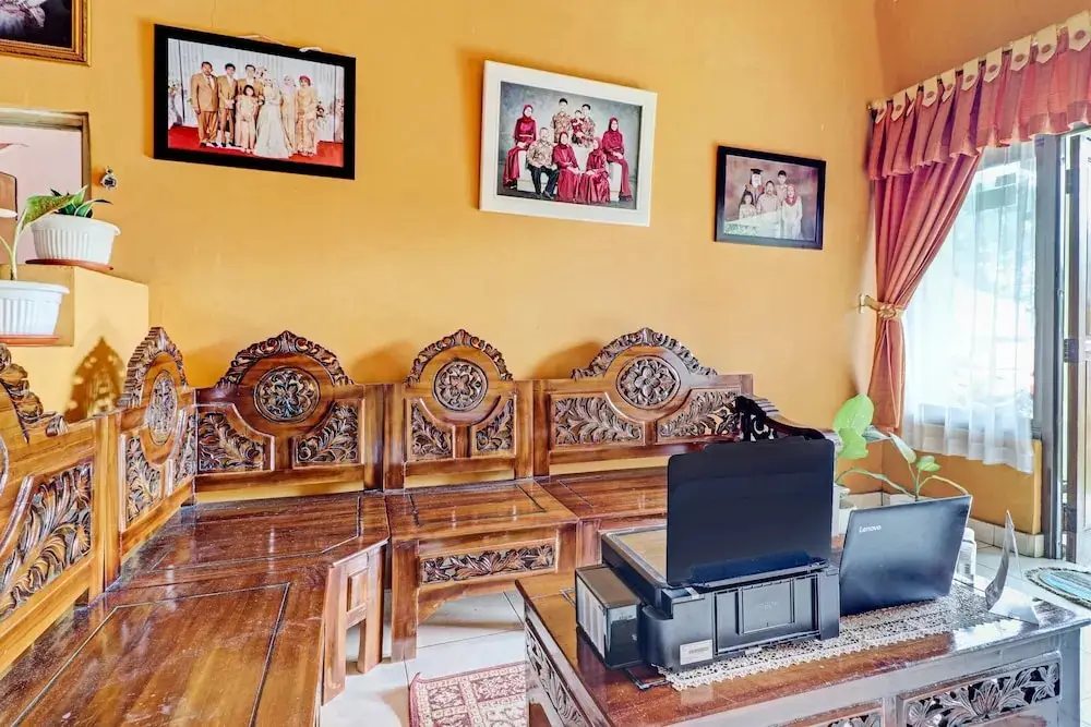 Лембанг: OYO 90454 Adinda Homestay Cibodas Lemban