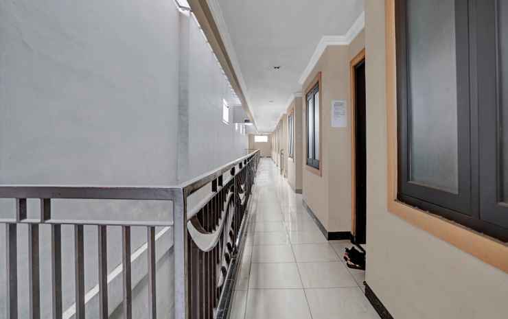 Сурабая: Oyo 90477 Kedung Anyar Residence