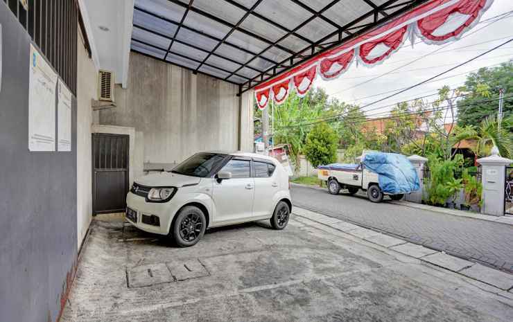 Сурабая: Oyo 90477 Kedung Anyar Residence