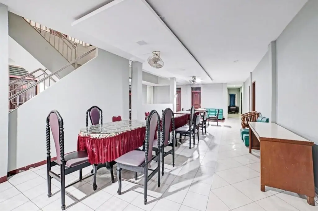 Лхоксёмаве: OYO 90487 Wisma Kuta Karang Baru