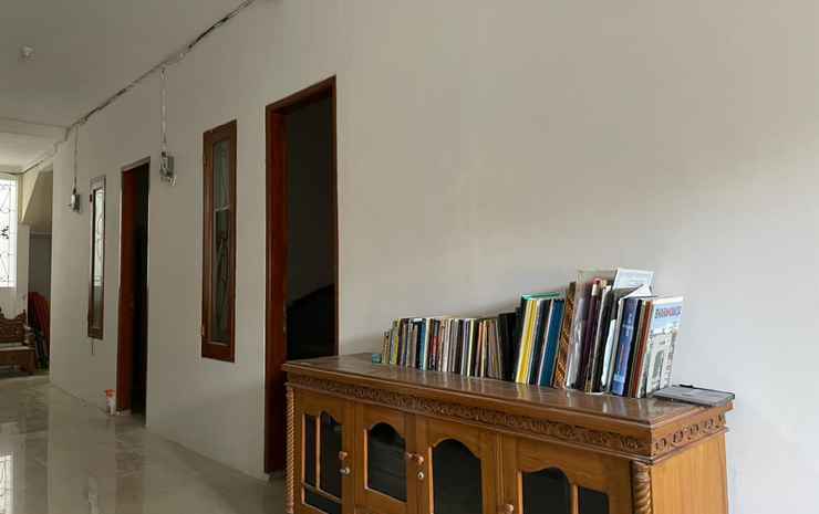 Джакарта: Oyo 90484 House Of Laga Syariah