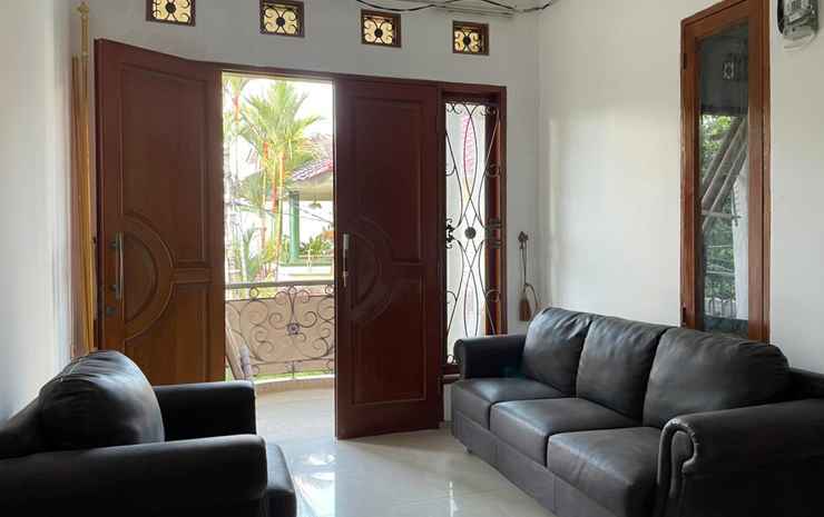 Джакарта: Oyo 90484 House Of Laga Syariah
