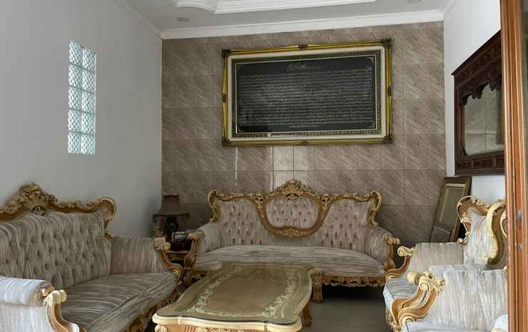 Джакарта: Oyo 90484 House Of Laga Syariah