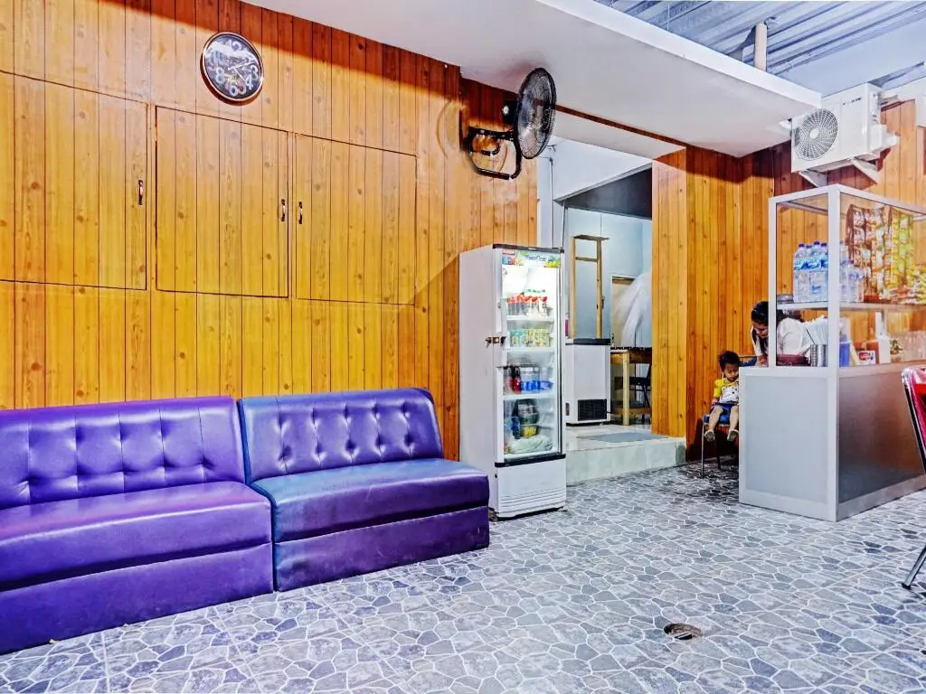 Джакарта: OYO 90469 Benhil Karet Tengsin