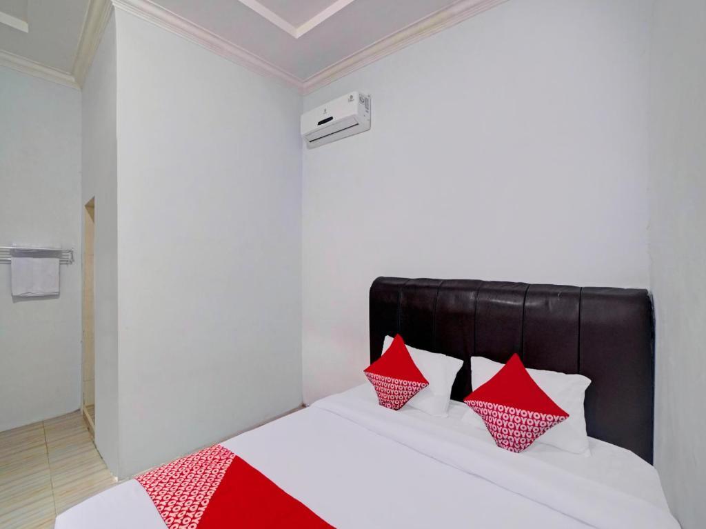 Медан: OYO 90503 Madina Residence Syariah