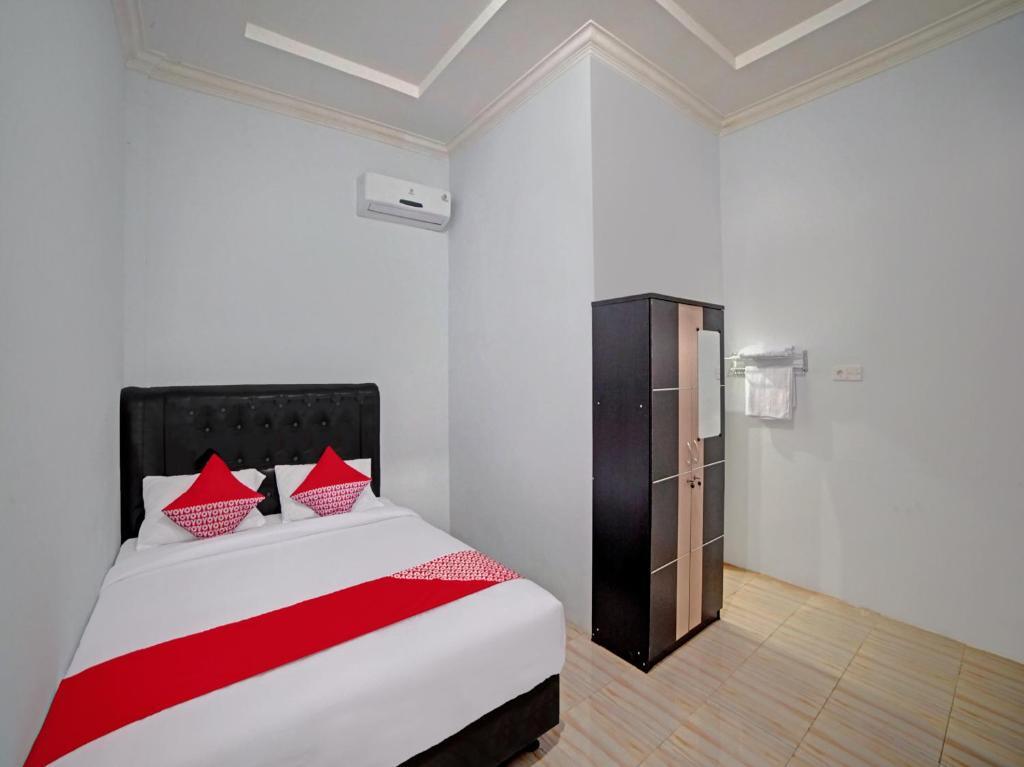 Медан: OYO 90503 Madina Residence Syariah