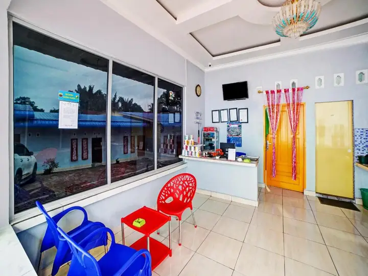 Пематангсиантар: OYO 90509 Nadia Hotel