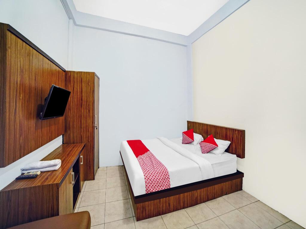 Медан: OYO 90515 Indah Guest House