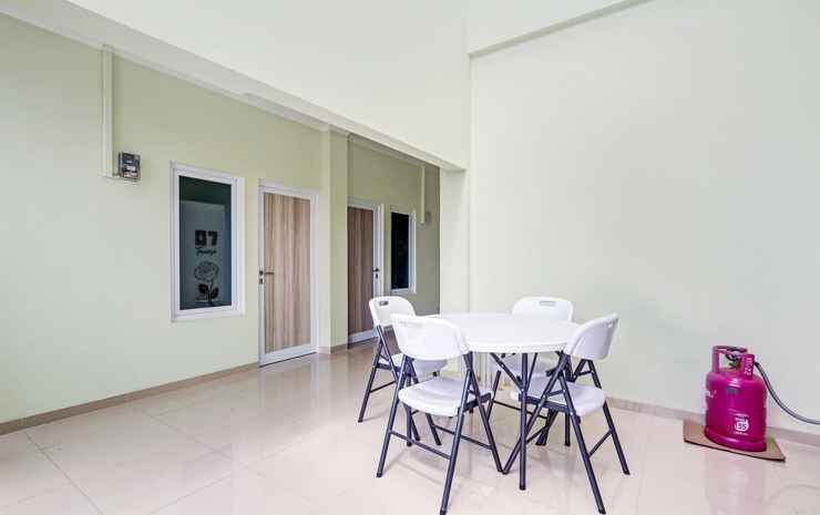 Семаранг: OYO 90549 Tumesa Homestay