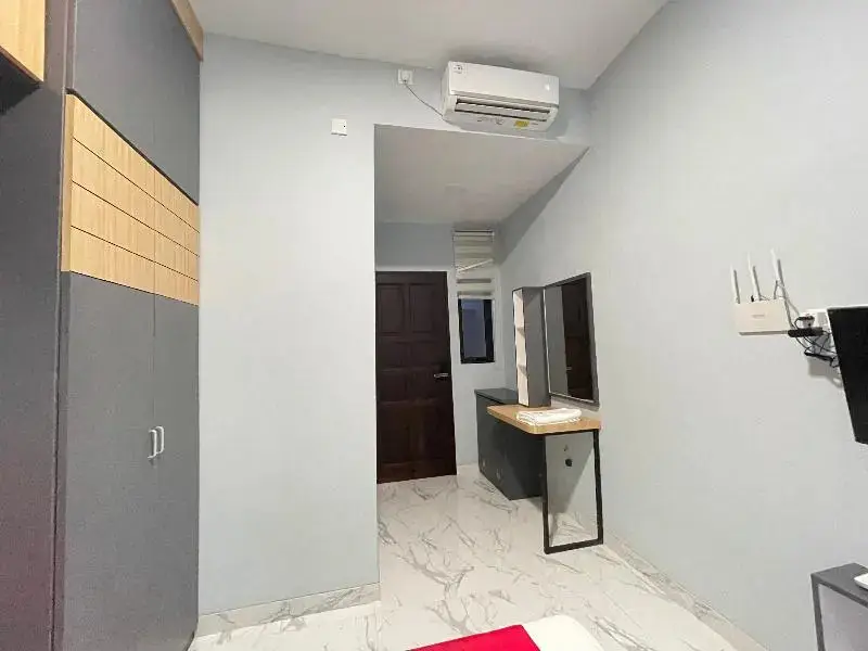 Батам: OYO 90527 Homestay 81 Baloi - A