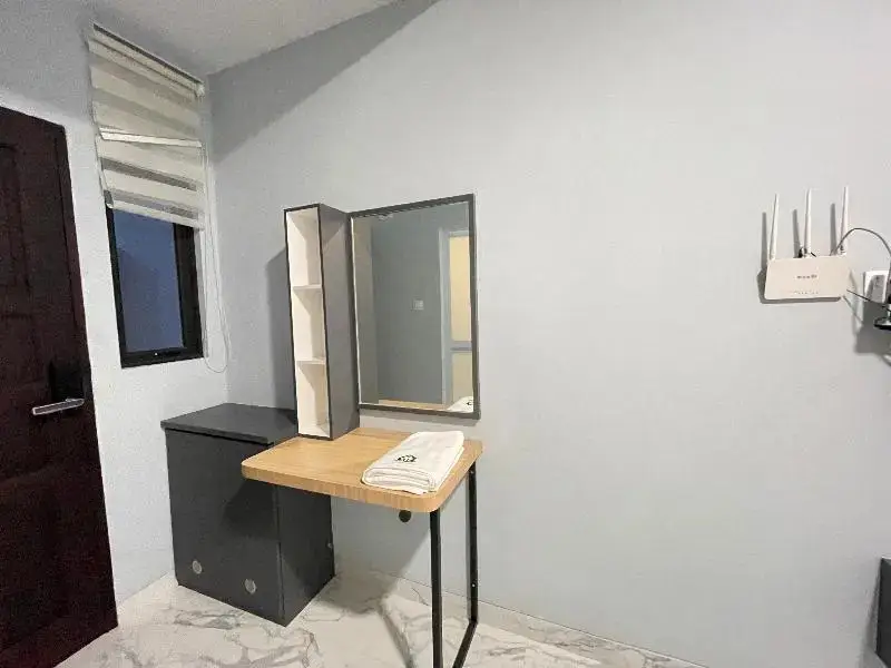 Батам: OYO 90527 Homestay 81 Baloi - A