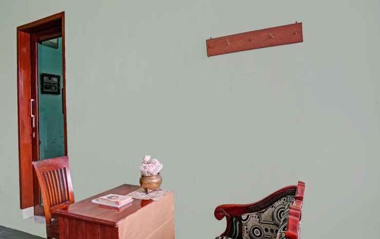 Гентенг: SPOT ON 90537 De Wisma Emas