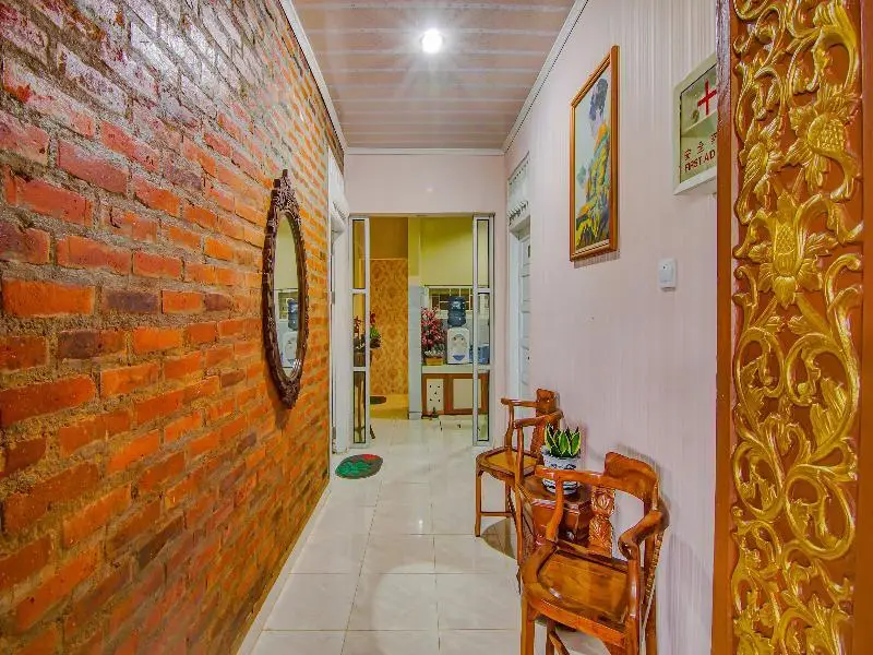 Букиттинги: OYO 90506 Bunga Sonsang Homestay Syariah