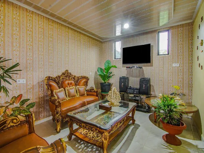 Букиттинги: OYO 90506 Bunga Sonsang Homestay Syariah