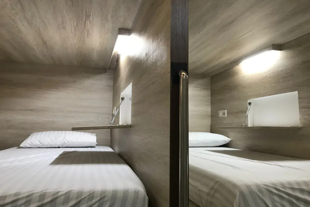 Понтианак: The Colour Hostel