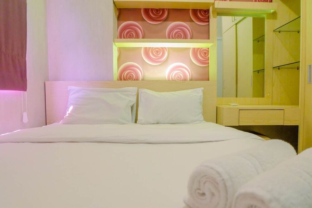 Джакарта: Warm 2BR Apartment at Green Pramuka City