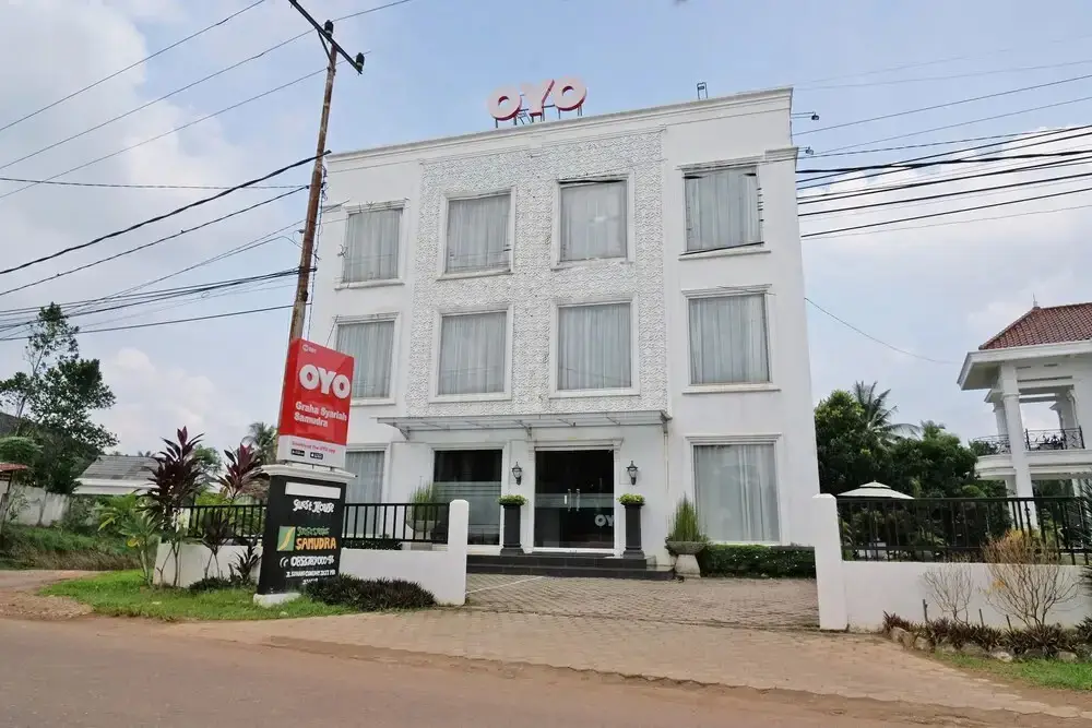 Джамби: OYO 881 Penginapan Graha Syariah Samudra