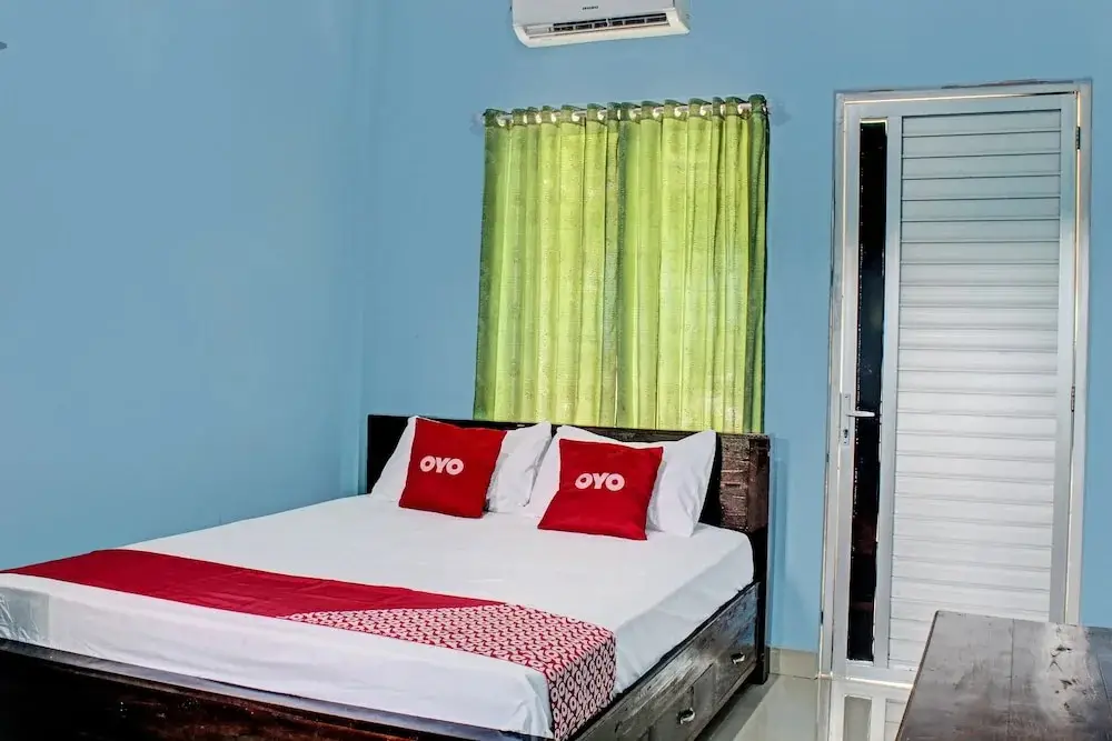 Караванг: OYO Life 3246 Walnut Inn G-10