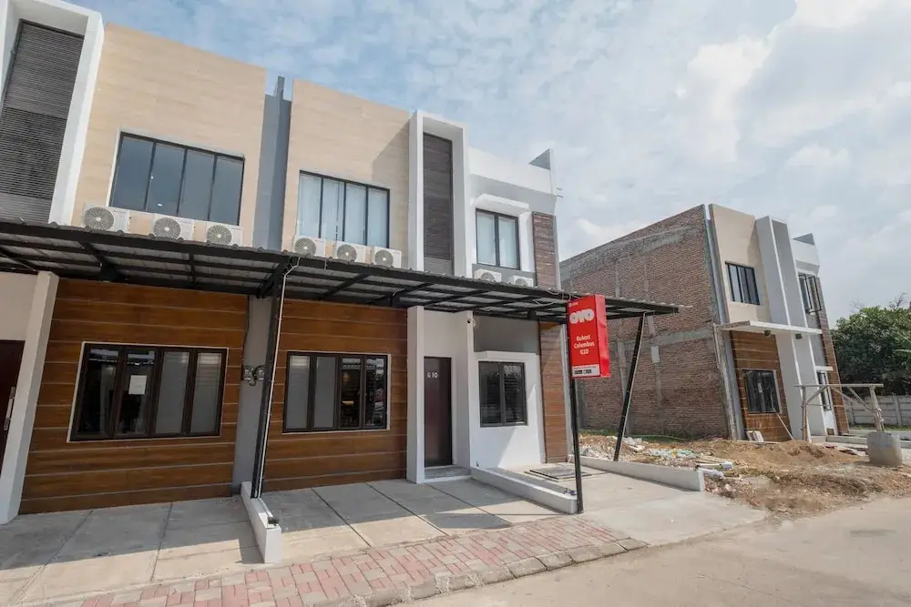 Караванг: OYO Life 3246 Walnut Inn G-10