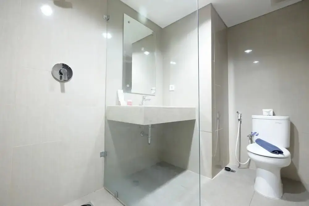 Джакарта: Spacious Studio Apartment @ The H Residence near MT Haryono