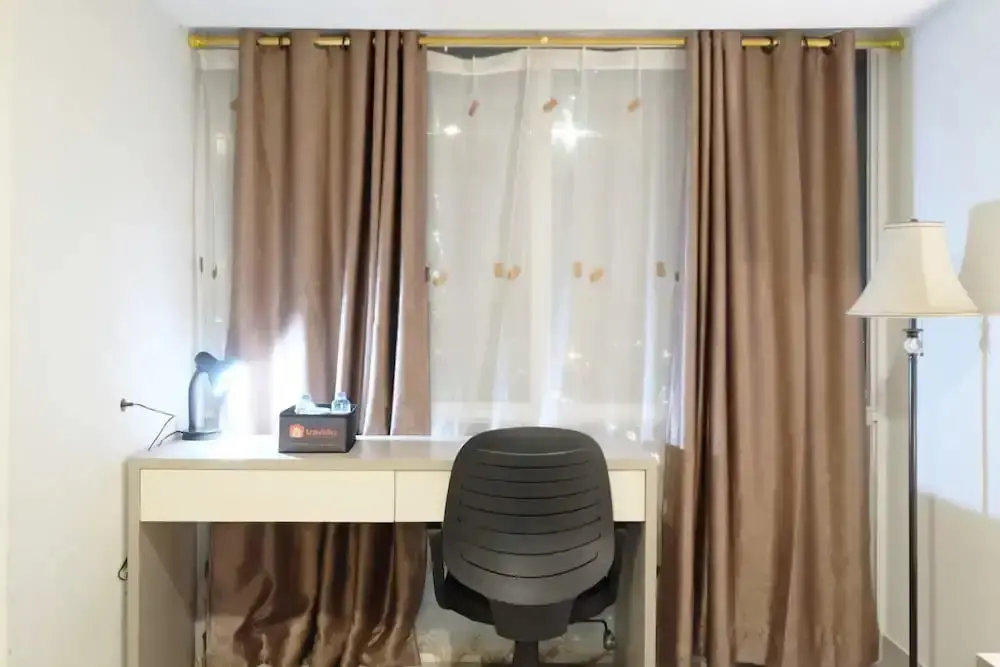 Джакарта: Spacious Studio Apartment @ The H Residence near MT Haryono