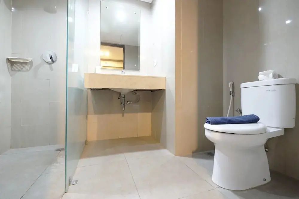 Джакарта: Spacious Studio Apartment @ The H Residence near MT Haryono