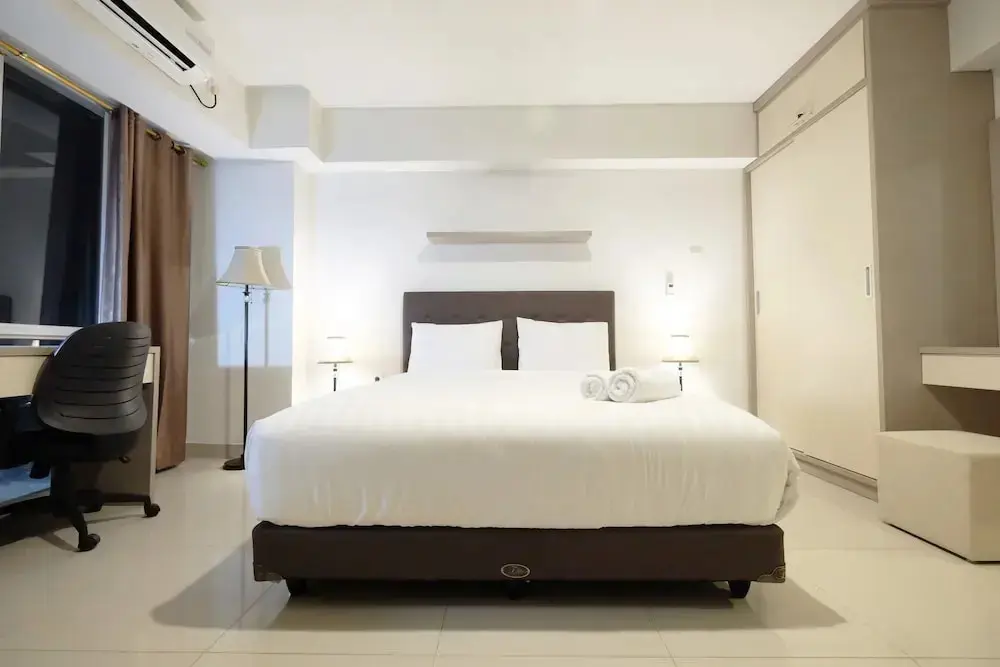 Джакарта: Spacious Studio Apartment @ The H Residence near MT Haryono