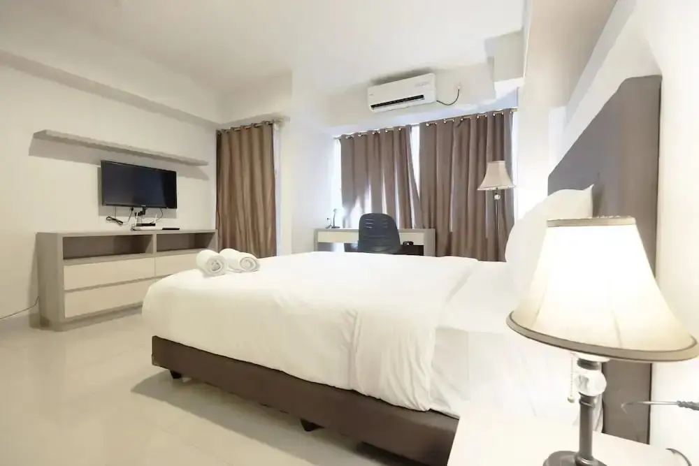 Джакарта: Minimalist Studio Apartment at The H Residence