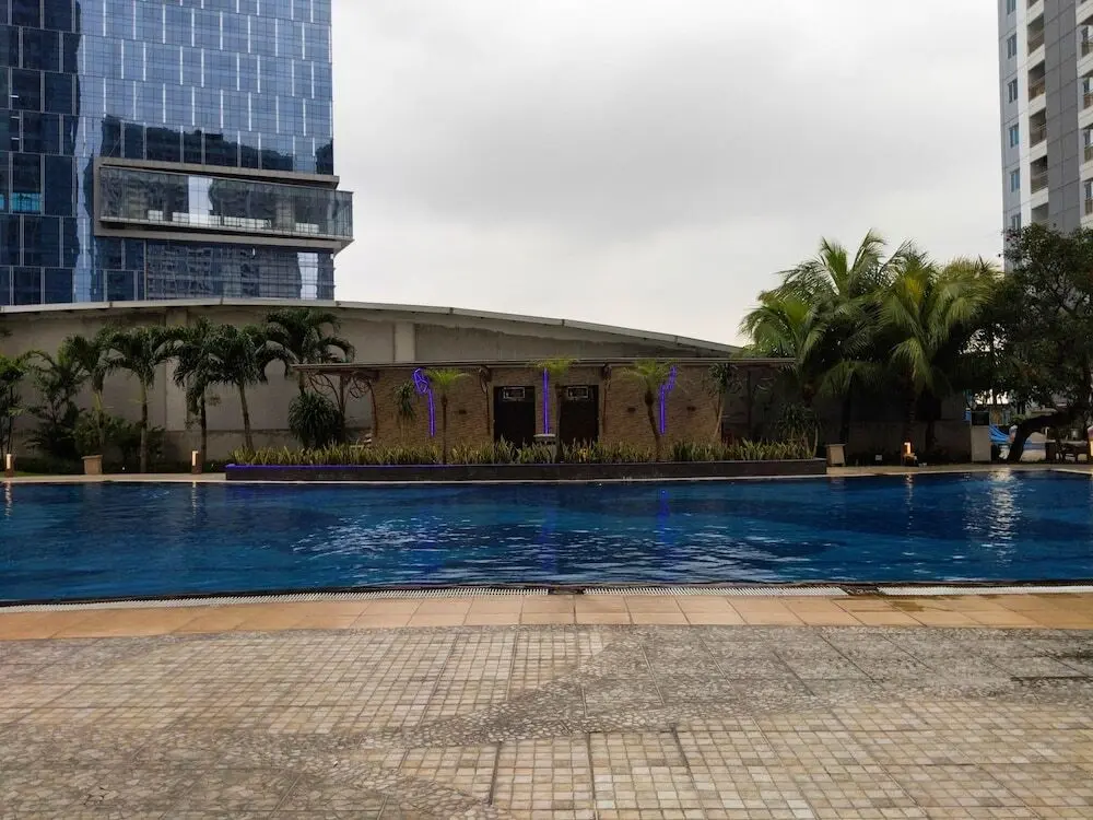 Сурабая: Strategic Studio Apartment at Orchard Mansion Supermall