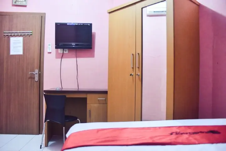 Макассар: RedDoorz @ Pettarani Square