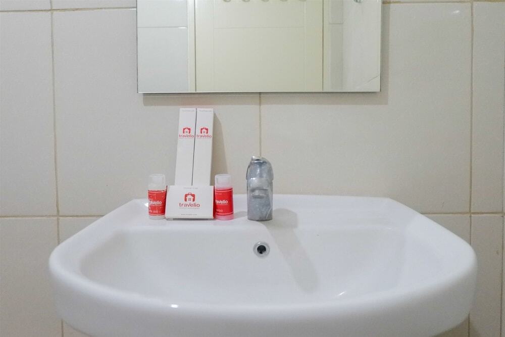 Сурабая: Cozy Studio Apartment at Orchard Mansion Supermall
