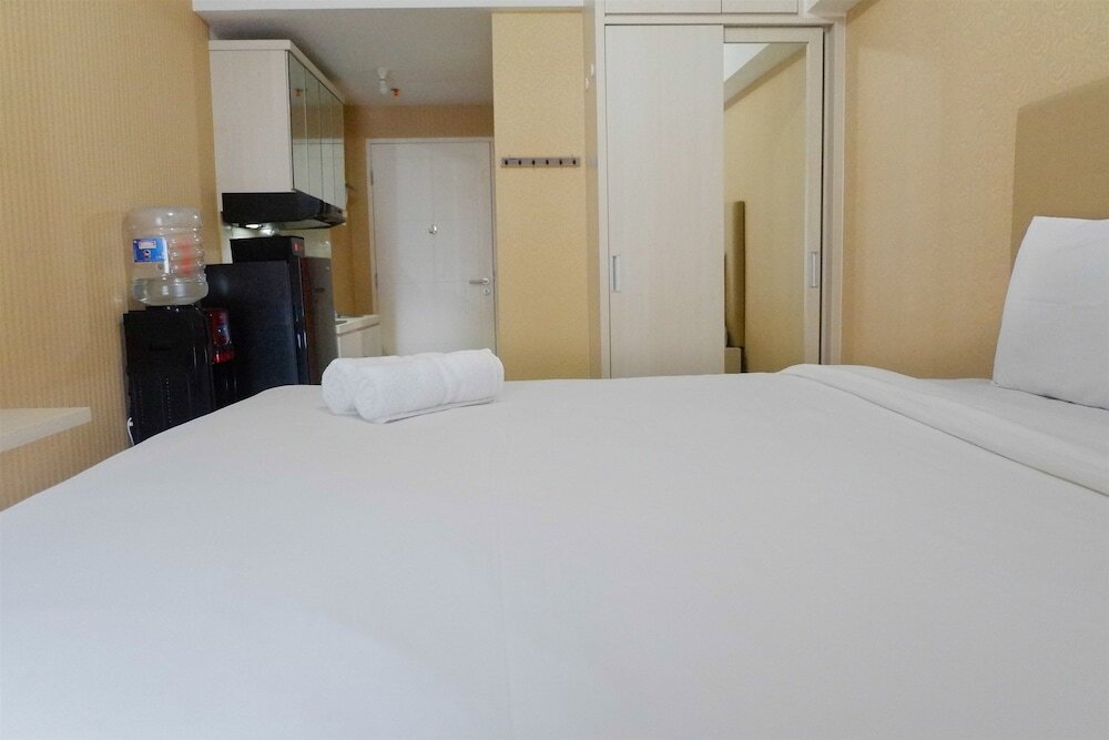 Сурабая: Cozy Studio Apartment at Orchard Mansion Supermall